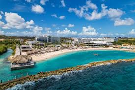 Corendon Mangrove Beach Resort Curaçao large-scale all-inclusive with multiple pools, waterpark, and family-friendly amenities.