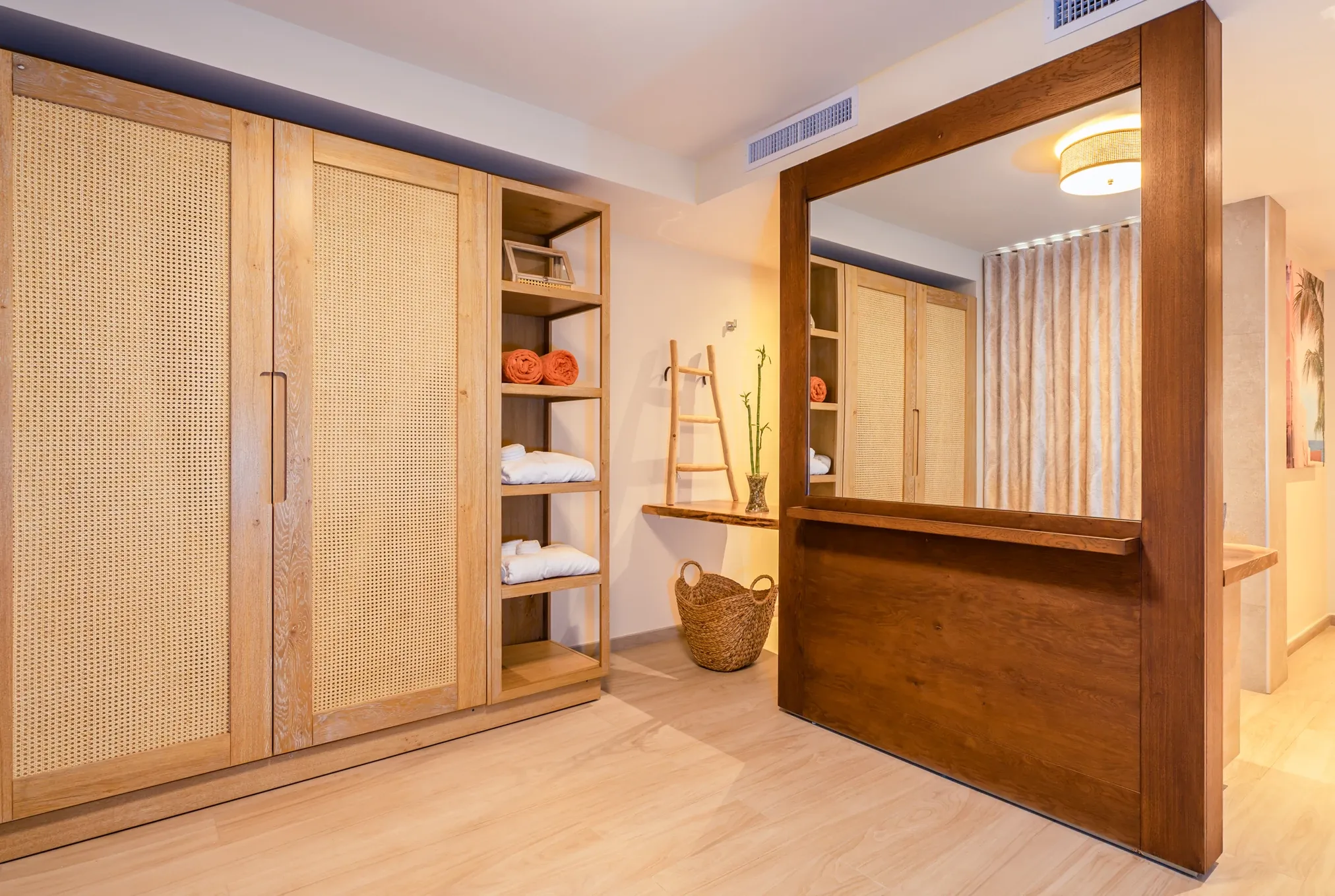 Master Suite Tropical Garden View wardrobe and dressing area at Zoëtry Curaçao Resort & Spa.